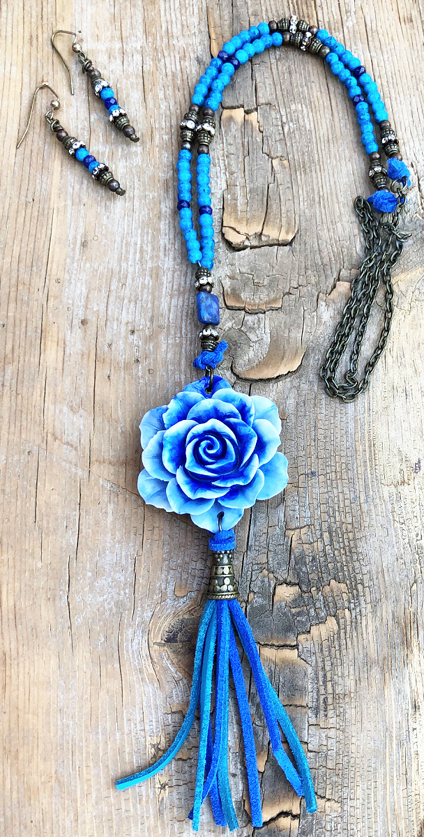 BOHEMIAN COWGIRL NECKLACE SET Hand Carved Blue Shell Flower Rhinestone Leather Tassel Teal Gemstone Beaded Antique Bronze Necklace Set