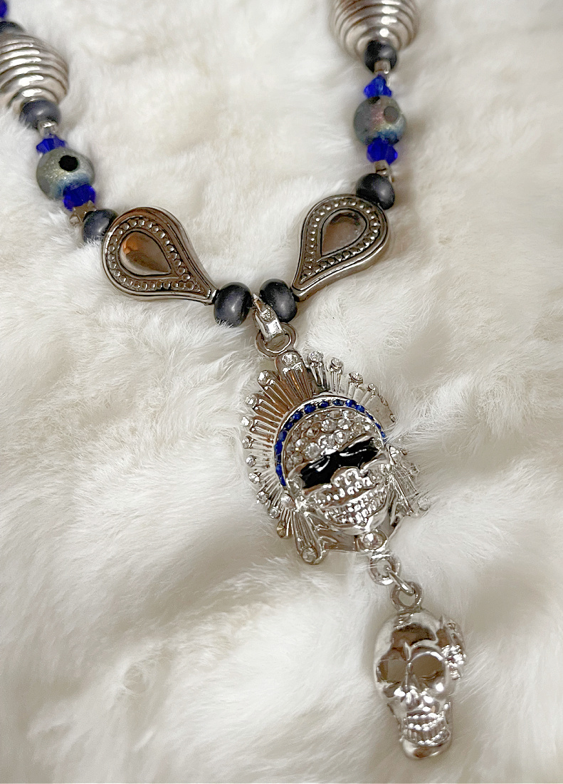 COWGIRLS ROCK NECKLACE Handmade Black Polka Dot Glass Blue Crystal Silver Star Hand Beaded Rhinestone Indian Chief Skull Pendant Necklace