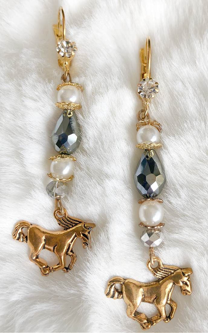 HORSE LOVIN' COWGIRL EARRINGS White Pearl N Black Crystal Gold Horse Charm Long Earrings