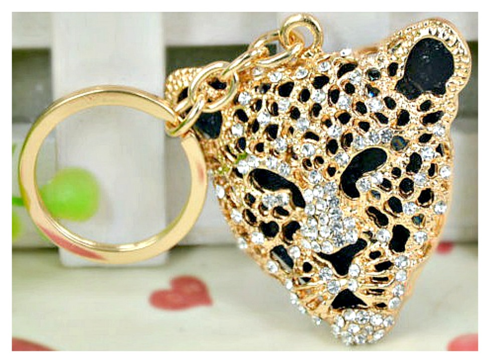 thumbnail interactive-video image 1 of Men's Leather Leopard Head Key Chain - Upscale Textured Car Keyring 1 of 4