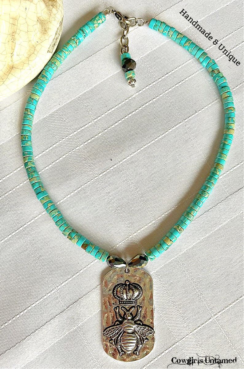 THE QUEEN BEE NECKLACE Handmade Turquoise & Black Crystal Beaded Silver Queen Bee Pendant Choker